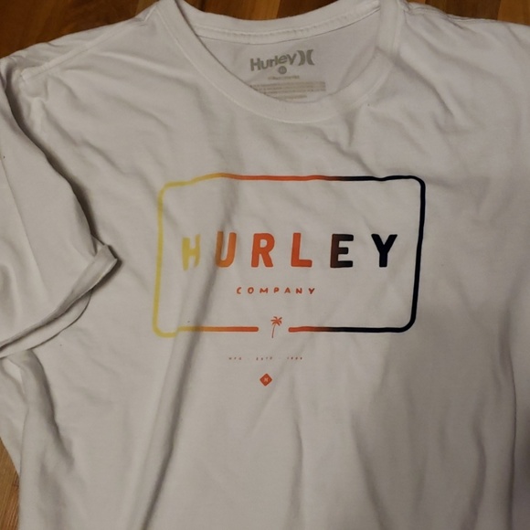 EUC men's Hurley t-shirt! Size xl - Picture 2 of 3